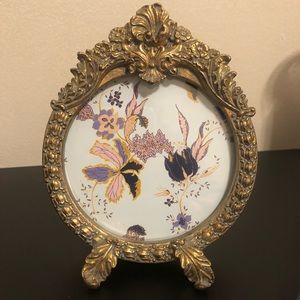 Anthropologie Victorian photo frame (NWT)